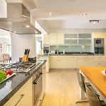 Spacious 5 Bedroom With Private Pool Βίλα *