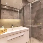 Spacious 5 Bedroom With Private Pool Βίλα Κας