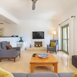 Spacious 5 Bedroom With Private Pool Βίλα