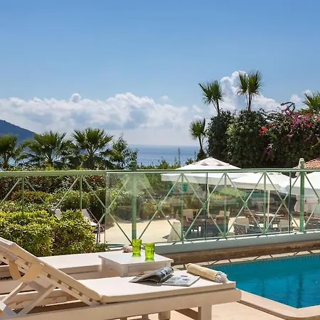 Βίλα Spacious 5 Bedroom With Private Pool *