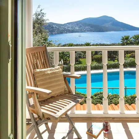 Spacious 5 Bedroom With Private Pool Villa Kaş