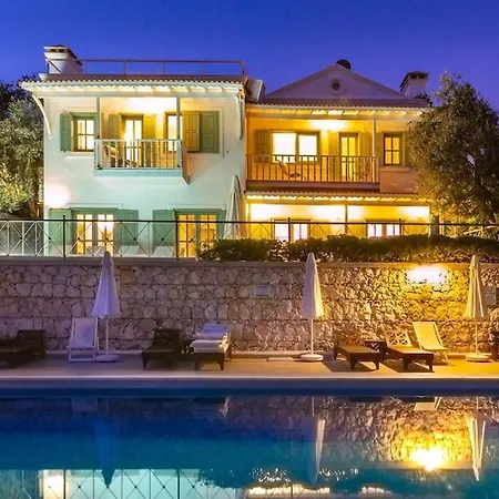 Spacious 5 Bedroom With Private Pool Βίλα