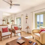 Spacious 5 Bedroom With Private Pool