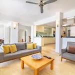 Spacious 5 Bedroom With Private Pool Villa *