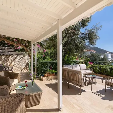 Vila Spacious 5 Bedroom With Private Pool