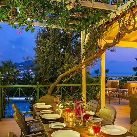 Spacious 5 Bedroom With Private Pool * Κας