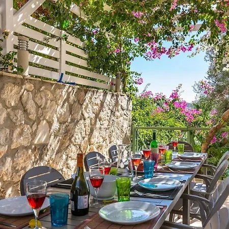 Βίλα Spacious 5 Bedroom With Private Pool Κας